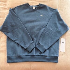 ALO Yoga Women's Sweatshirt in Slate Blue